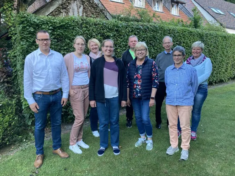 Von links nach rechts : Thomas Ernsting, Christina Bückers, Melanie Beumer, Marion Wilming, Thomas Diesen, Aloisia Alteepping, Pastor Thomas Stapper, Ruth Bentler, Silvia Weßling Es fehlen : Marion Gerling, Dagmar Bußmann und Franz Laurenz